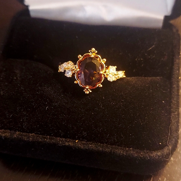 Jewelry - Amethyst Vintage Gold Ring